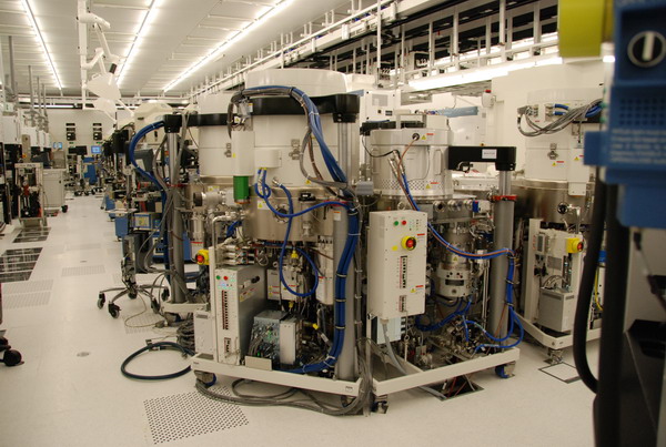 GlobalFoundries_fab_one_04.jpg