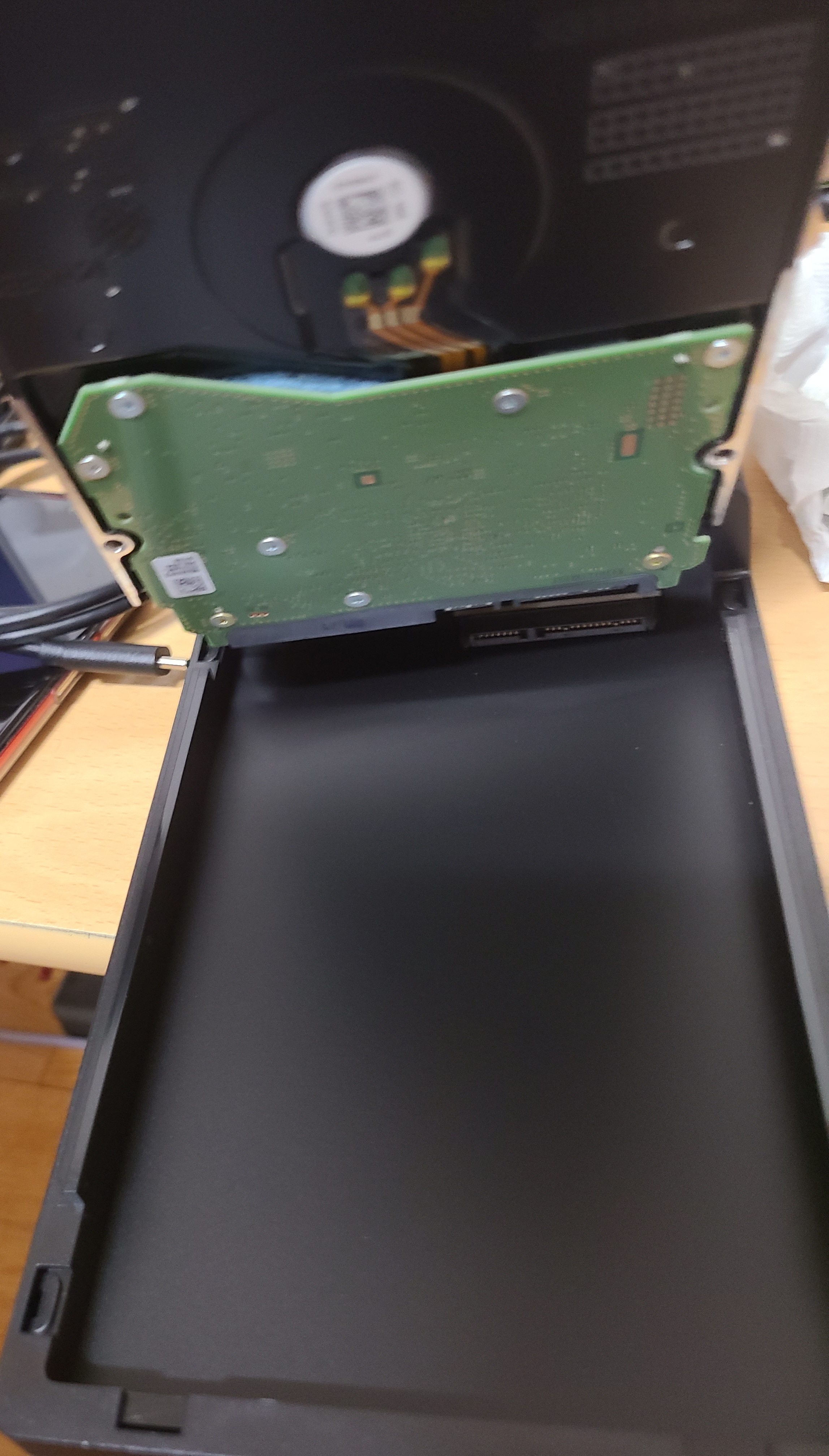 질문] 3.5 [컴맹주의](11마존포장추가질문)외장하드 케이스 왔는데 스폰지를 어디 쓰는 건가요? - 컴퓨터 / 하드웨어 - 기글하드웨어