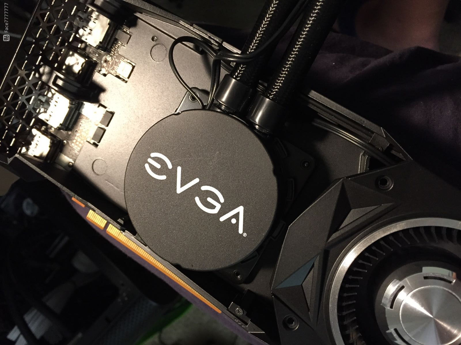 타이탄 Xp의 분해 사진. GPU는 GP102-450 - 컴퓨터 / 하드웨어 - 기글하드웨어