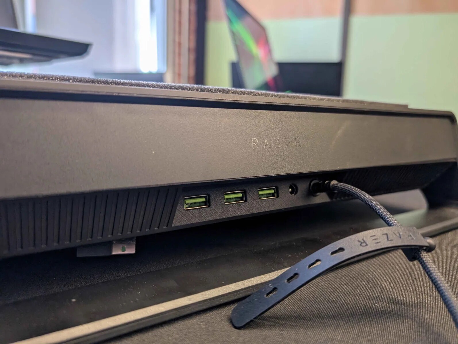 레이저 랩탑 쿨링 패드 발표 - 모바일 / 스마트 - 기글하드웨어