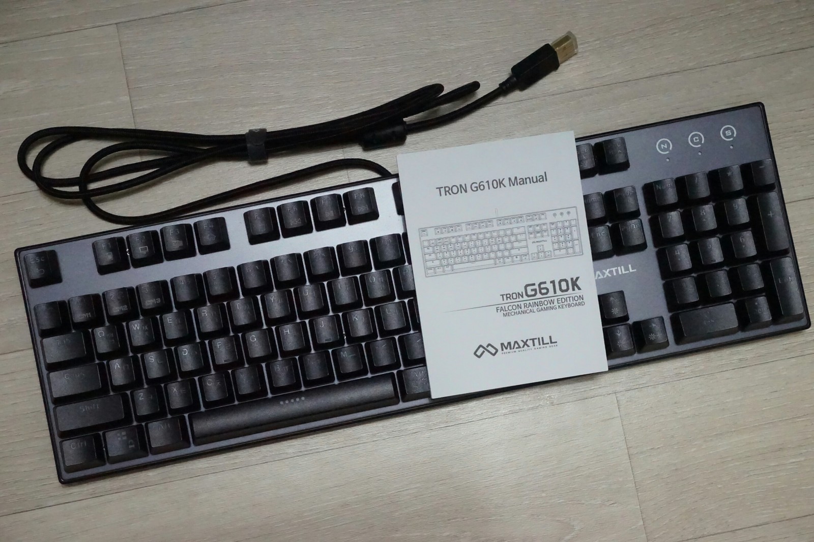 화려한 LED의 가성비 기계식 키보드 MAXTILL TRON G610K FALCON (청축) - 홍보 / 필테 - 기글하드웨어