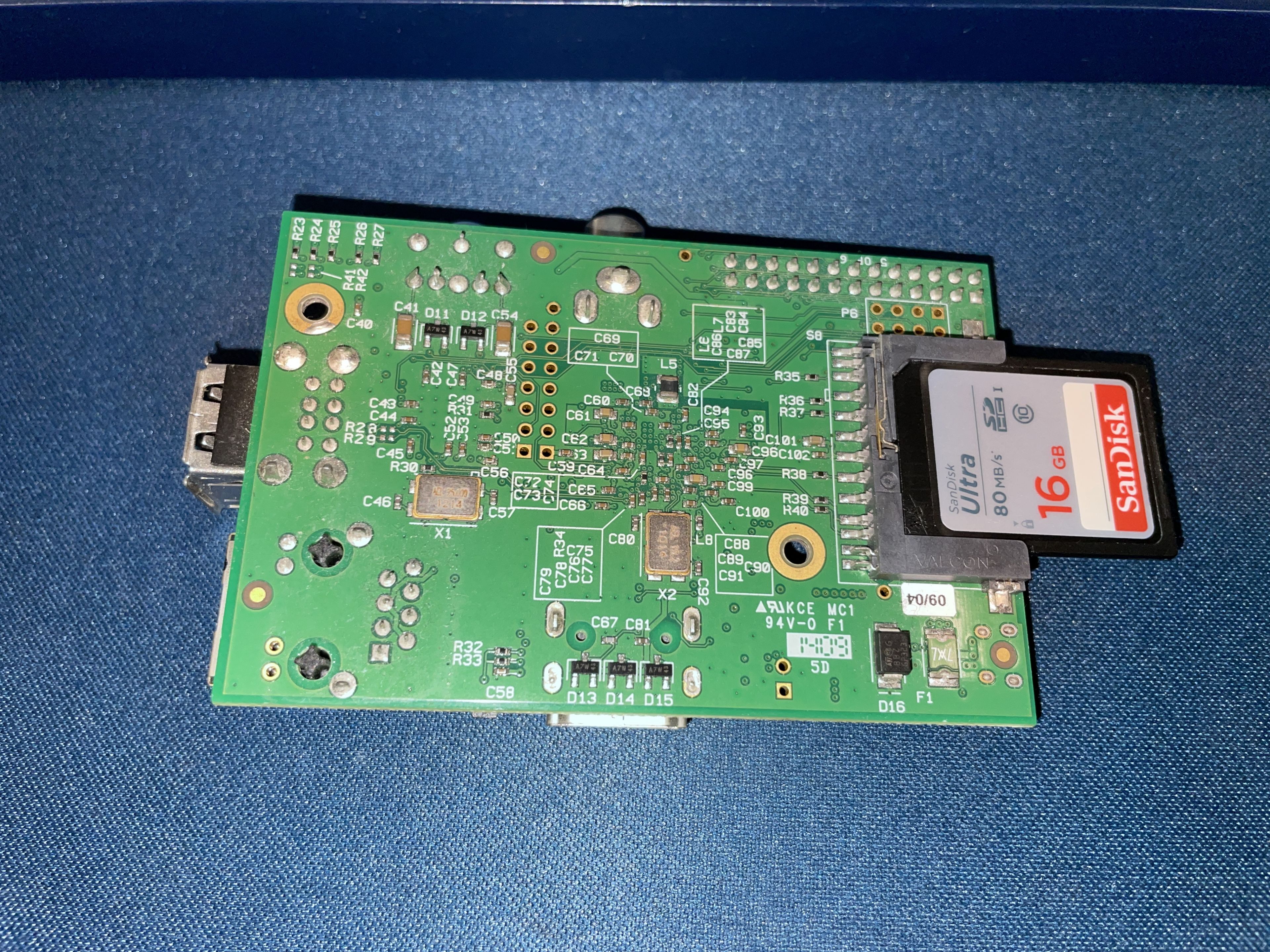 10년된 라즈베리파이 켜보기 - 커뮤니티 게시판 - 기글하드웨어