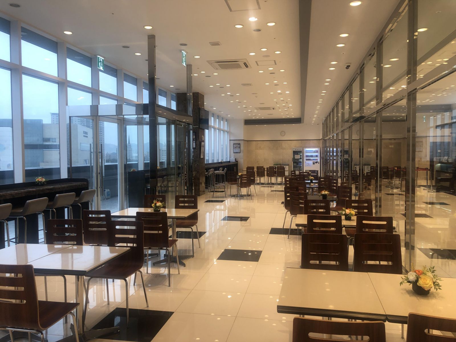 호텔도 불매운동에 예외 없나 봅니다. - 커뮤니티 게시판 - 기글하드웨어