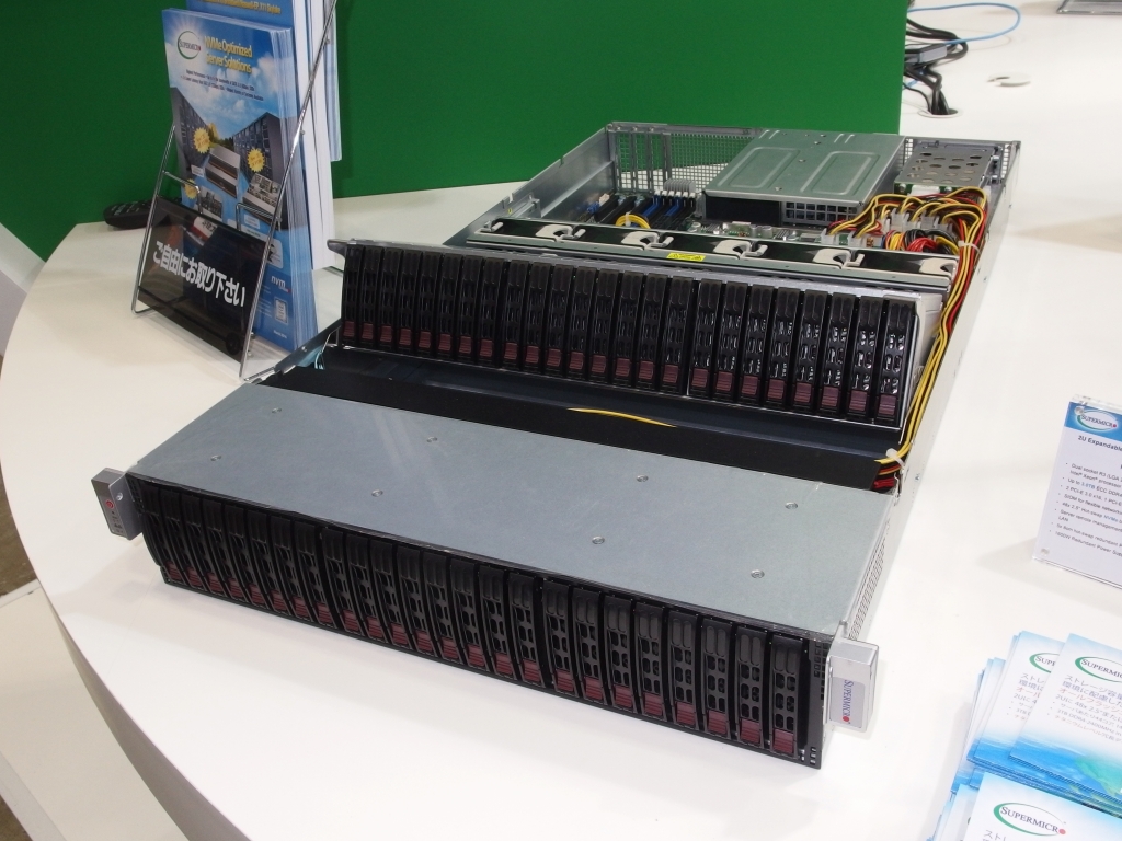 기글 하드웨어 하드웨어 뉴스 게시판 - 슈퍼마이크로의 고밀도 스토리지 서버